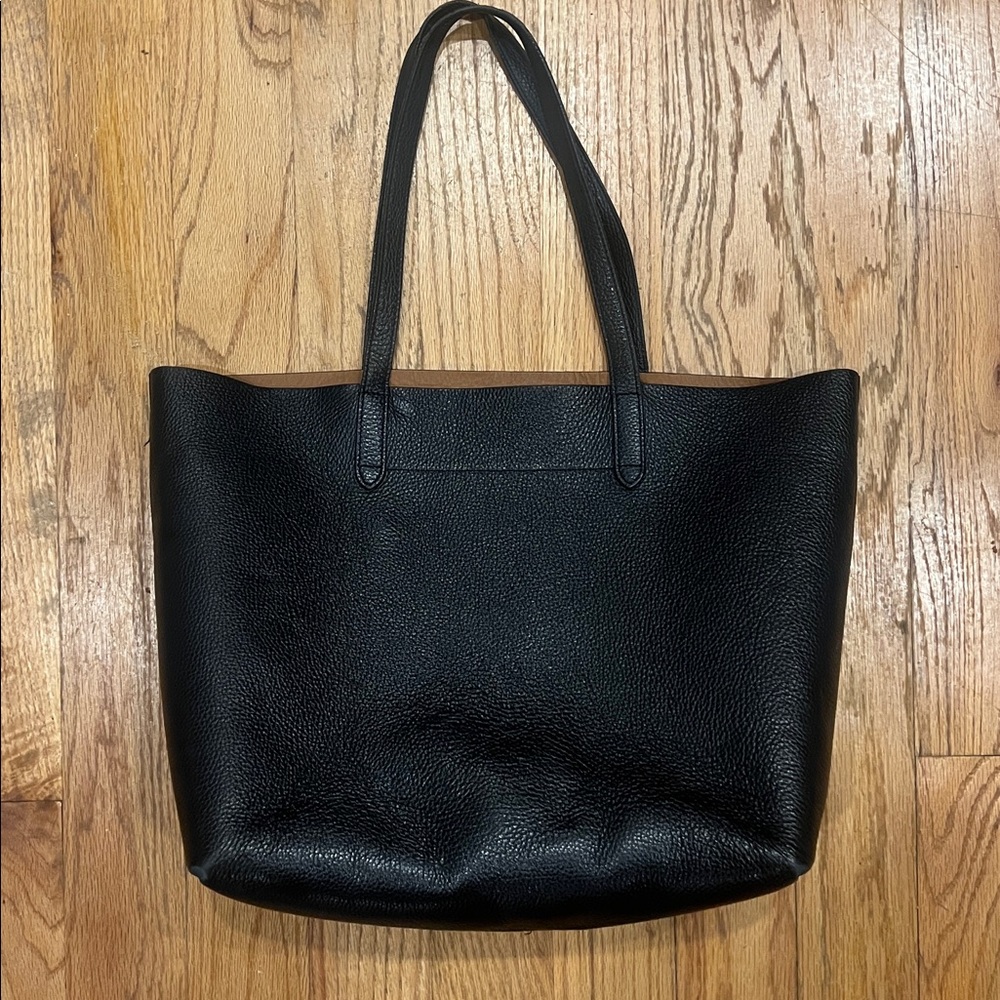Cuyana Black Leather Tote Bag